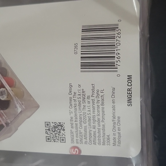 Singer Stackable thread box - Picture 3 of 7